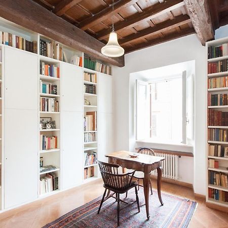Appartamento Libri Flat Roma Esterno foto